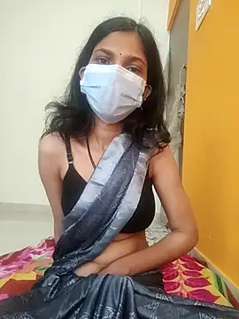 Shivani2002 online show from December 2025 01:33:02 AM