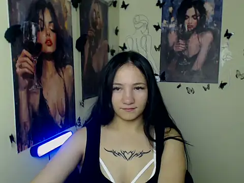 Em7MaA online show from October 2025 07:12:01 AM