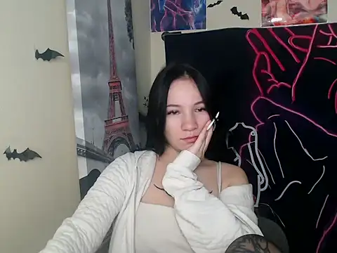 Em7MaA online show from December 2025 07:05:01 AM