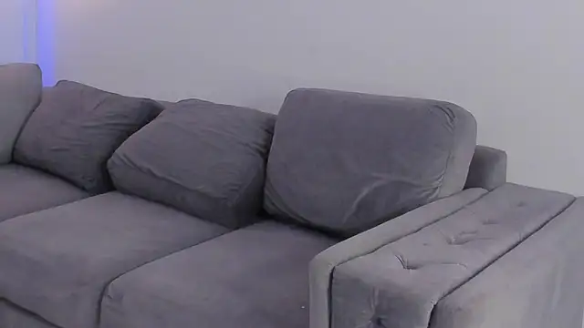 cinnia  online show from February 2026 10:59:01 AM