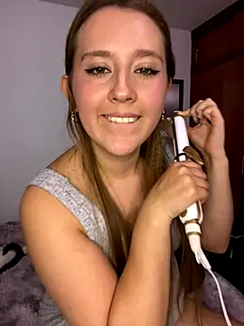 Cutie blondie online show from November 2025 12:33:01 AM