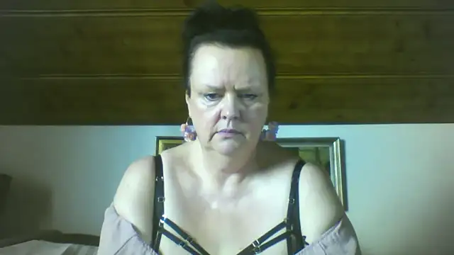 Snapshot of TiffanyMature chatting on September 2025 02:05:02 PM TiffanyMature online show from September 2025 02:05:02 PM
