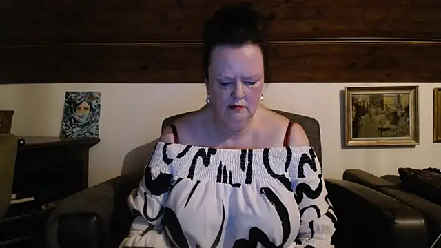 Snapshot of TiffanyMature chatting on June 2026 08:22:02 PM TiffanyMature online show from June 2026 08:22:02 PM
