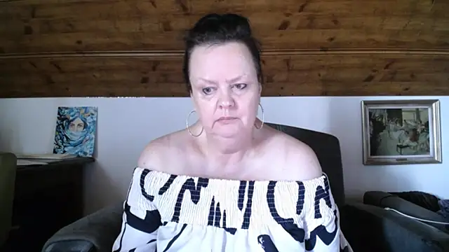 Snapshot of TiffanyMature chatting on July 2026 09:07:02 AM TiffanyMature online show from July 2026 09:07:02 AM