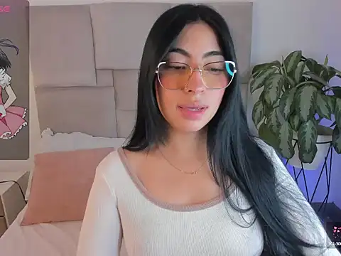 laurenn smith online show from September 2025 01:01:01 PM