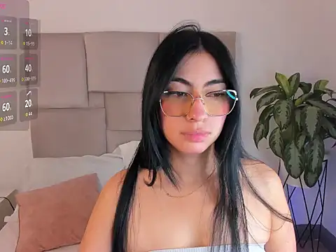 laurenn smith online show from October 2025 12:56:02 PM