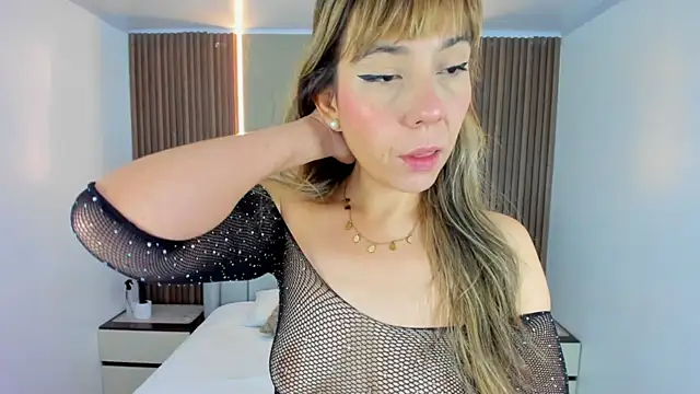 MELISSAROUGE online show from July 2026 01:47:01 PM