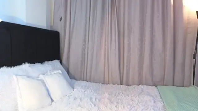 LunaVelvet777 online show from February 2026 03:30:01 PM