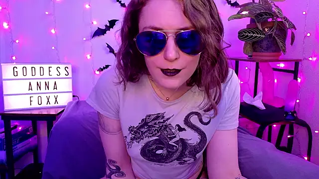 mistressannafoxx online show from March 2026 10:06:01 PM