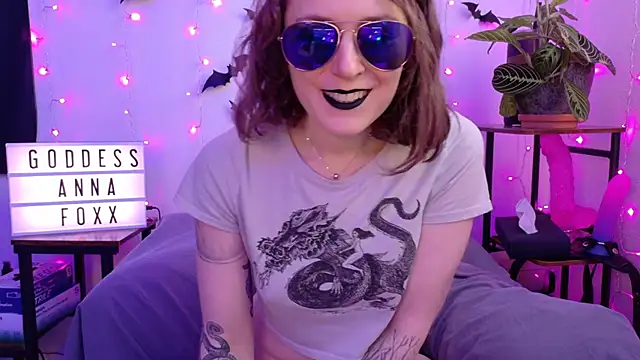 mistressannafoxx online show from March 2026 09:10:02 PM