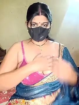 Snapshot of reena502 chatting on June 2026 04:04:02 AM reena502 online show from June 2026 04:04:02 AM