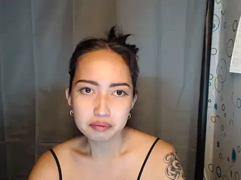 Snapshot of Soft_Angel8 chatting on May 2026 11:18:01 AM Soft Angel8 online show from May 2026 11:18:01 AM
