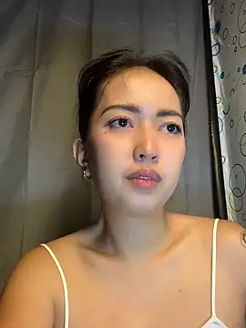 Snapshot of Soft_Angel8 chatting on May 2026 06:32:01 AM Soft Angel8 online show from May 2026 06:32:01 AM