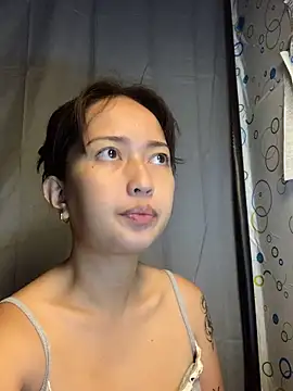 Snapshot of Soft_Angel8 chatting on May 2026 06:52:02 AM Soft Angel8 online show from May 2026 06:52:02 AM