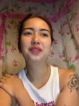 Snapshot of Soft_Angel8 chatting on June 2026 04:46:02 AM Soft Angel8 online show from June 2026 04:46:02 AM