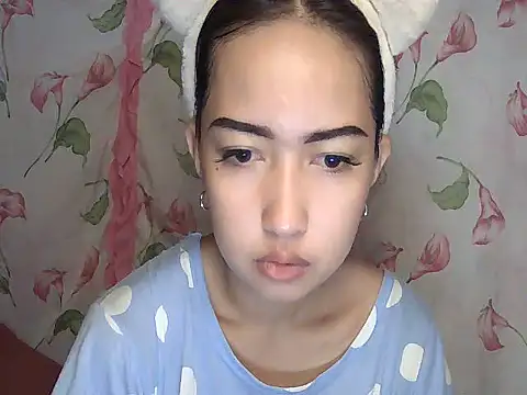 Snapshot of Soft_Angel8 chatting on July 2026 06:08:02 AM Soft Angel8 online show from July 2026 06:08:02 AM