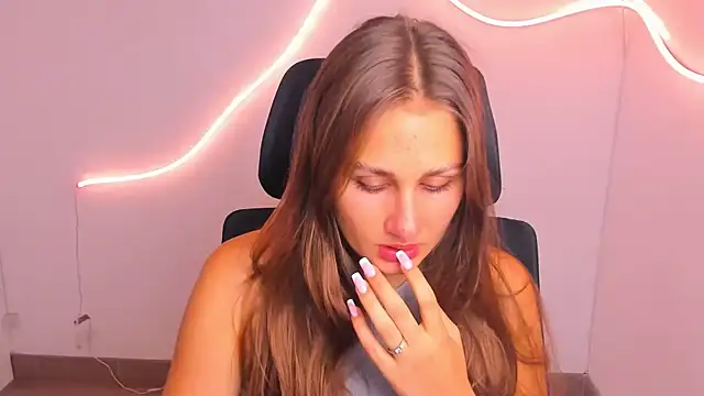 Stefanie Sweet online show from September 2025 05:29:01 AM