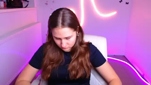 Stefanie Sweet online show from November 2025 06:35:01 AM