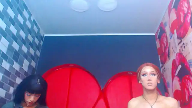 julessxcharlotte online show from November 2025 02:28:02 PM