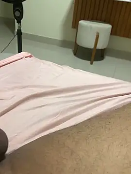 Phenrik989 online show from March 2026 11:43:01 PM