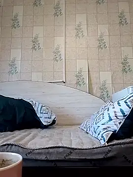 Tupo070481 online show from September 2025 11:42:01 AM