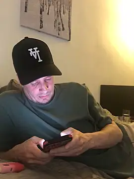 Snapshot of shyandchilling chatting on May 2026 06:04:02 PM shyandchilling online show from May 2026 06:04:02 PM