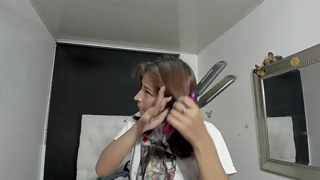 evelynesex online show from February 2026 04:27:02 AM