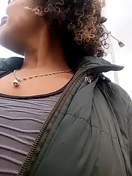 BiiancaEstradaa online show from October 2025 03:22:01 PM