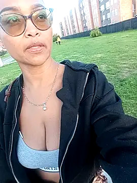 BiiancaEstradaa online show from April 2026 10:48:02 PM