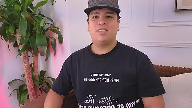 Naim Bennetsex online show from April 2026 06:57:01 PM