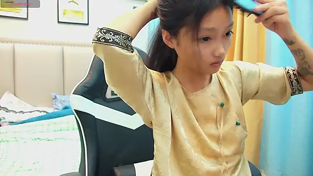 Snapshot of Safer-001 chatting on October 2025 04:31:02 AM Safer-001 online show from October 2025 04:31:02 AM