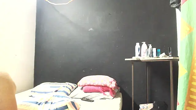 Snapshot of Ana_ThiagoxX chatting on May 2026 10:26:01 PM Ana ThiagoxX online show from May 2026 10:26:01 PM