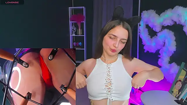 Ann Perry online show from October 2025 02:01:01 AM