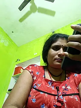 Snapshot of Hot-piuy chatting on November 2025 10:05:01 AM Hot-piuy online show from November 2025 10:05:01 AM