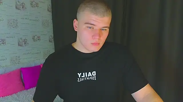 kittenmurr online show from October 2025 07:10:02 PM