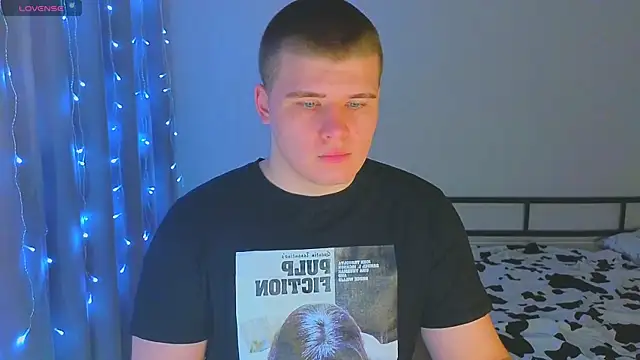 kittenmurr online show from November 2025 01:04:02 AM