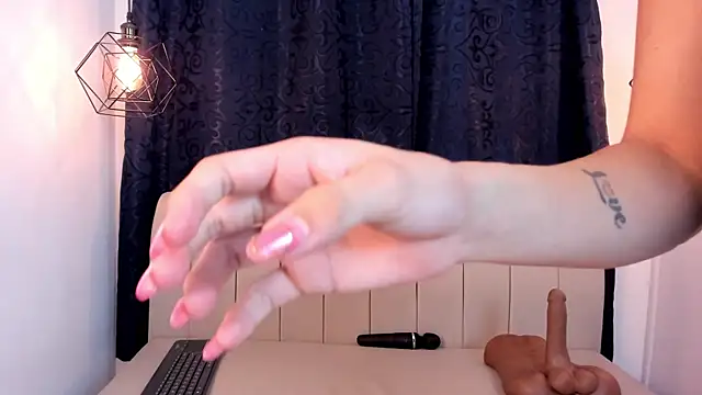 natasha moreno online show from January 2026 01:49:02 PM