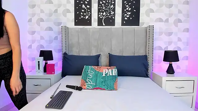 natasha moreno online show from March 2026 12:22:01 PM