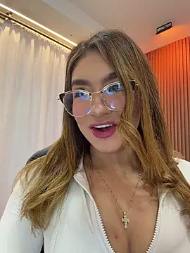Snapshot of jenn_fit chatting on May 2026 02:19:01 AM jenn fit online show from May 2026 02:19:01 AM