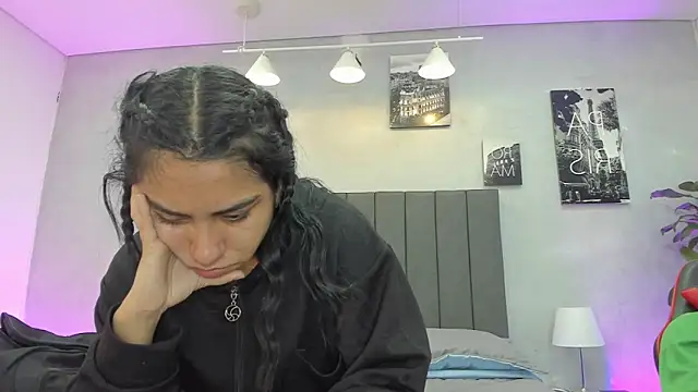 violet and myers online show from October 2025 11:33:02 AM