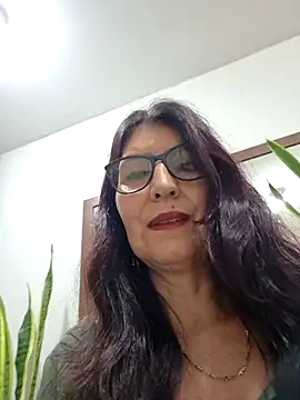 Snapshot of swity_foster chatting on June 2026 02:28:02 PM swity foster online show from June 2026 02:28:02 PM