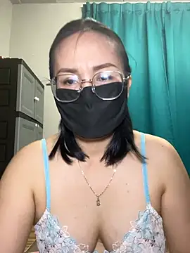 melyiaaa online show from April 2026 02:40:01 PM