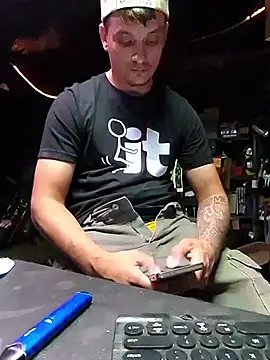 twistafatpipe online show from October 2025 09:48:01 PM