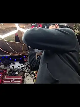 twistafatpipe online show from February 2026 07:01:01 AM