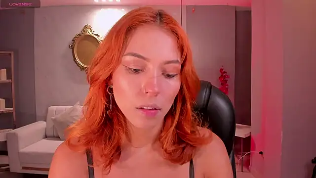 AmberColors  online show from November 2025 07:23:01 PM