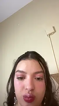 AriaHeavenss online show from November 2025 12:16:02 AM