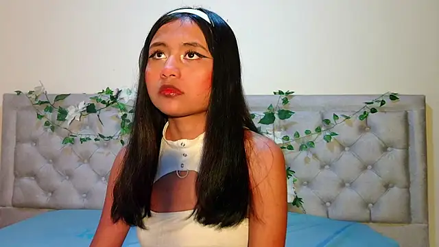 NubesNubladas online show from March 2026 03:03:02 AM