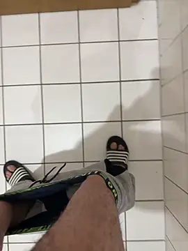 Dicksxd online show from April 2026 08:18:02 AM