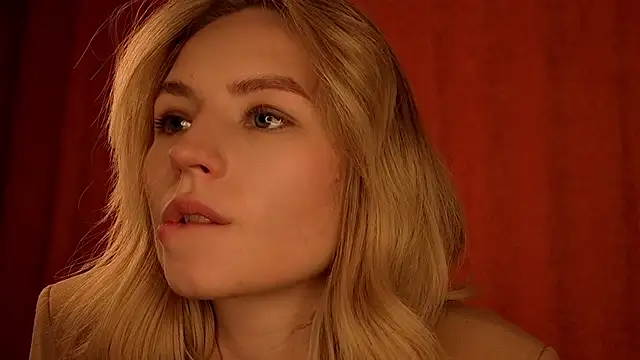 Snapshot of Sunshine_Angell chatting on January 2026 08:14:01 PM Sunshine Angell online show from January 2026 08:14:01 PM