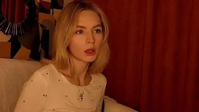 Snapshot of Sunshine_Angell chatting on January 2026 08:12:02 PM Sunshine Angell online show from January 2026 08:12:02 PM